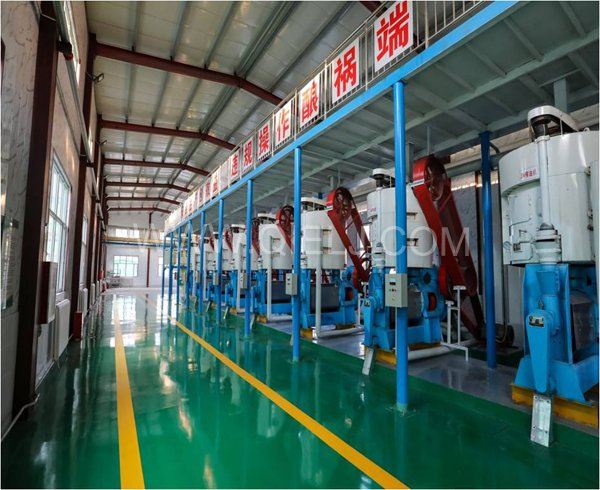 開辦小型食用油加工廠需要哪些食用油加工設(shè)備(圖1) 開辦小型食用油加工廠需要哪些食用油加工設(shè)備(圖1)